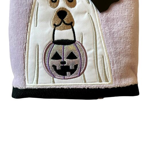 Kassa Decor Halloween Dog Ghost Hand Towels 18x28  Lavender & White Set of 2 NEW - Picture 3 of 12